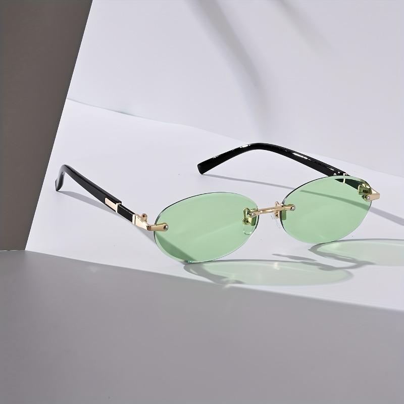 Sexy Small Oval Punk Sunglasse - Metal Photo Panel recensie en prijs